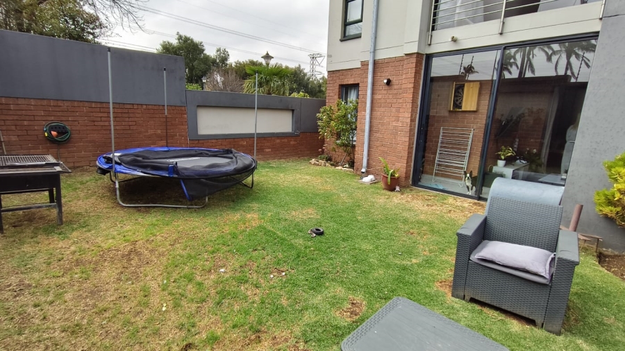 3 Bedroom Property for Sale in Sebenza Gauteng