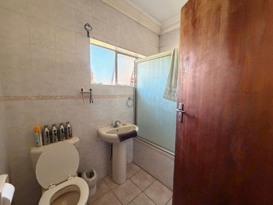 3 Bedroom Property for Sale in Selcourt Gauteng