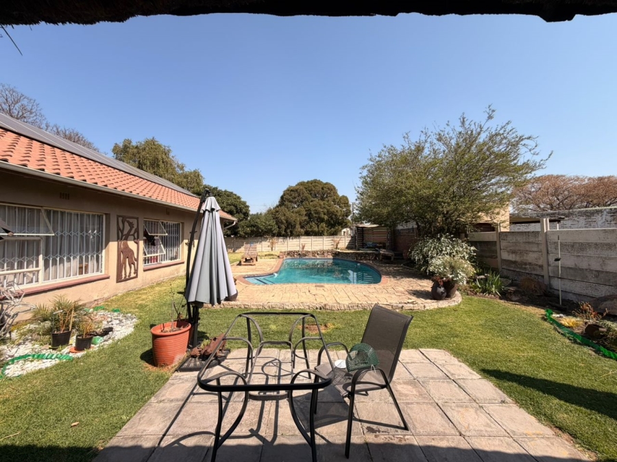 3 Bedroom Property for Sale in Selcourt Gauteng
