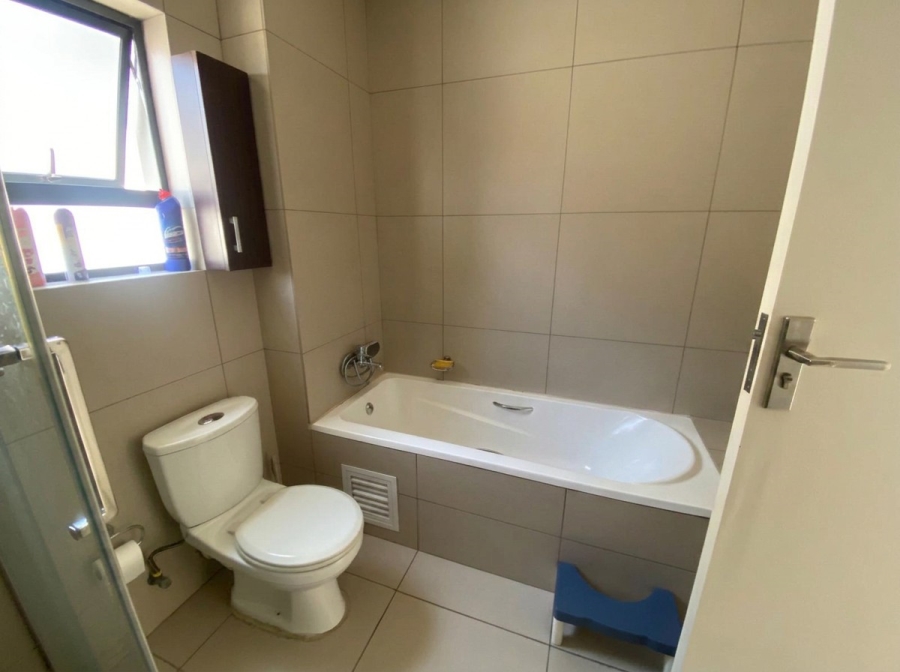 2 Bedroom Property for Sale in Erand Gardens Gauteng
