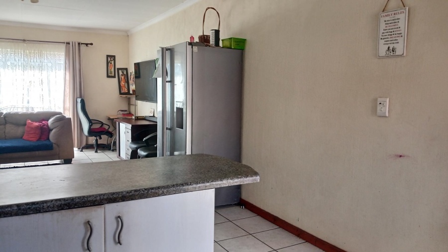 2 Bedroom Property for Sale in Comet Gauteng