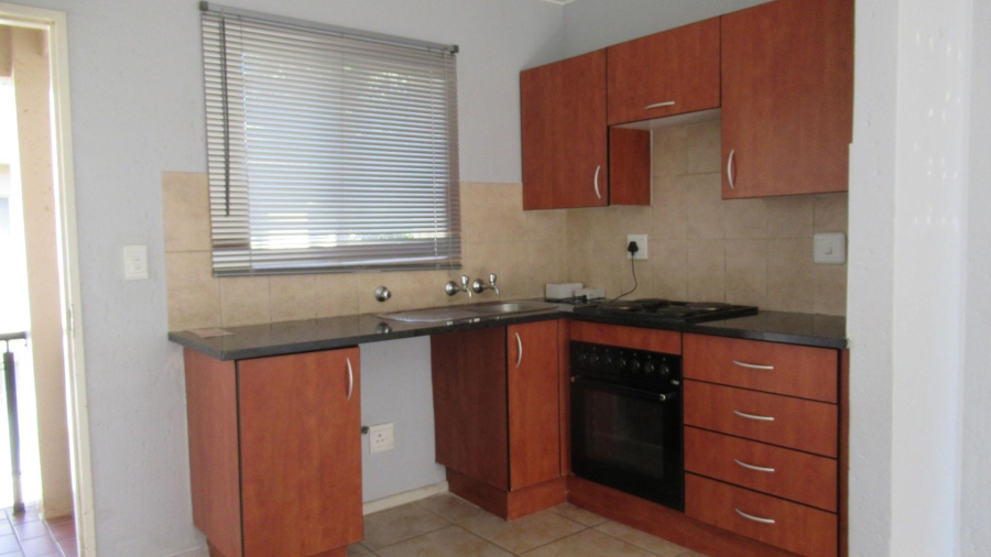 2 Bedroom Property for Sale in Klippoortje Gauteng