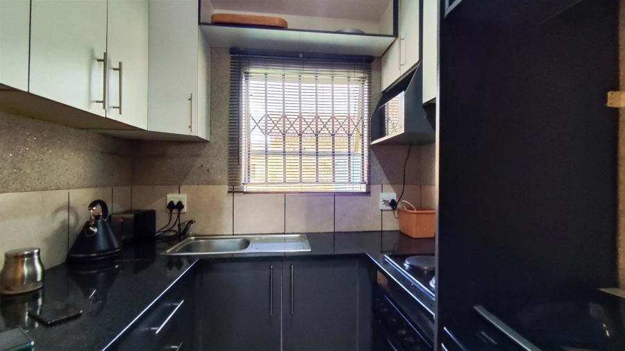 2 Bedroom Property for Sale in Dawn Park Gauteng