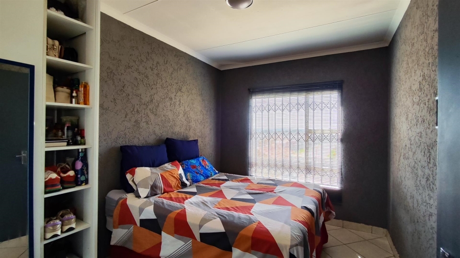 2 Bedroom Property for Sale in Dawn Park Gauteng