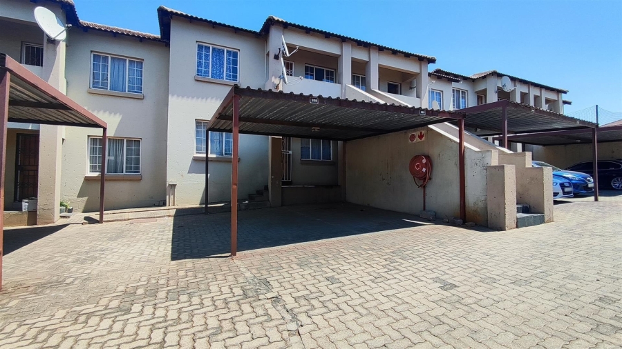 2 Bedroom Property for Sale in Elspark Gauteng