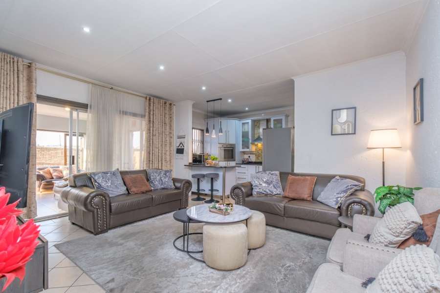 3 Bedroom Property for Sale in Noordwyk Gauteng