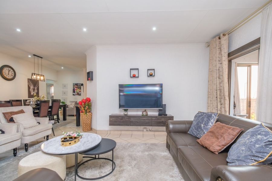 3 Bedroom Property for Sale in Noordwyk Gauteng