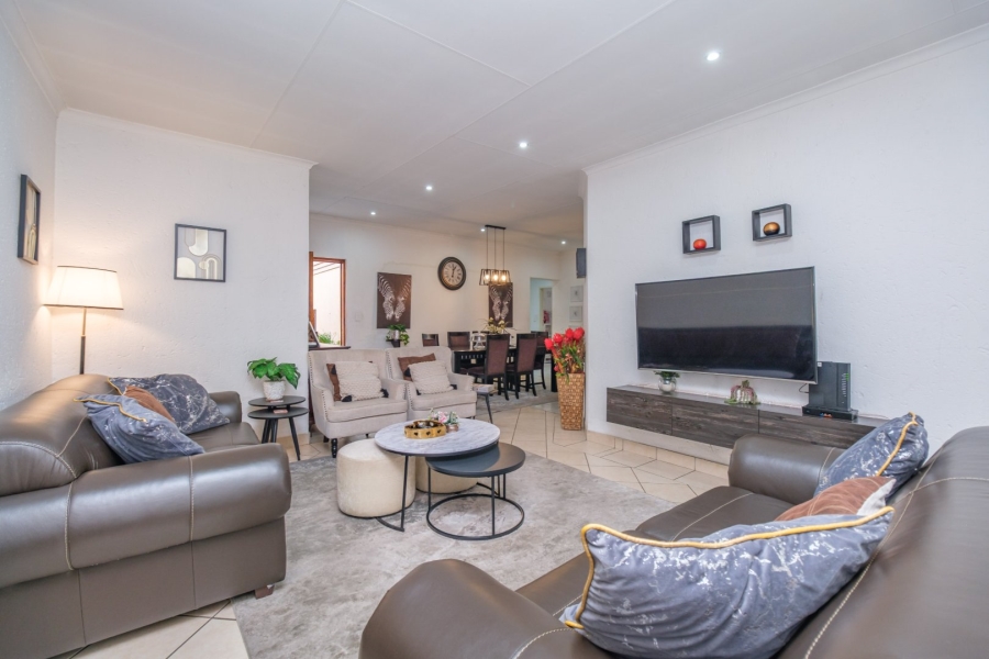 3 Bedroom Property for Sale in Noordwyk Gauteng