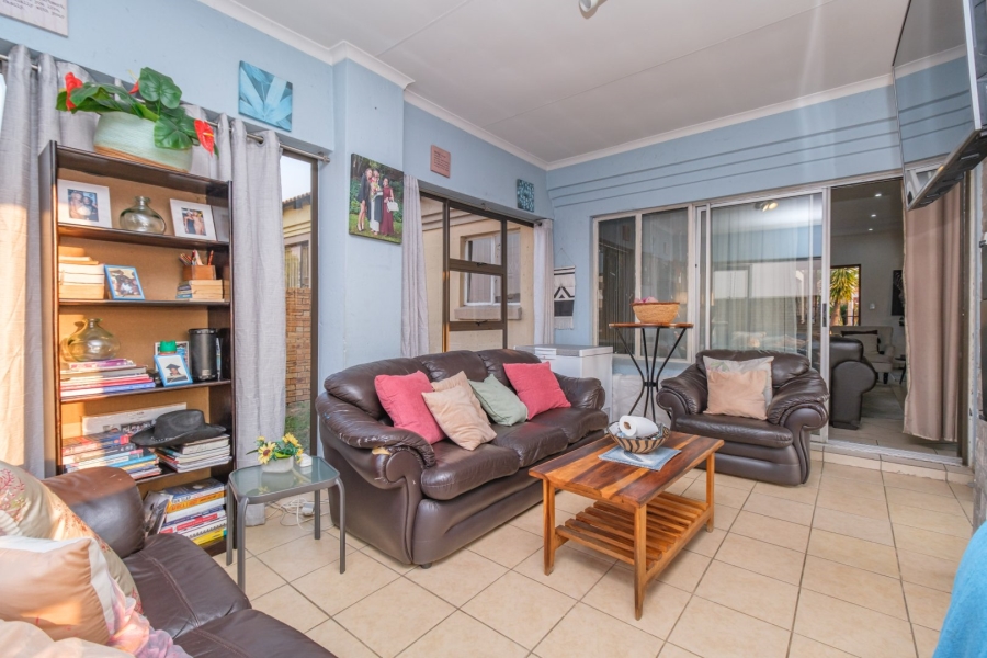 3 Bedroom Property for Sale in Noordwyk Gauteng
