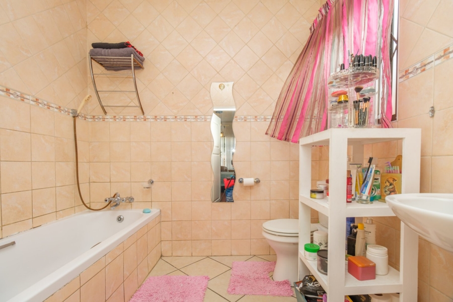 3 Bedroom Property for Sale in Noordwyk Gauteng