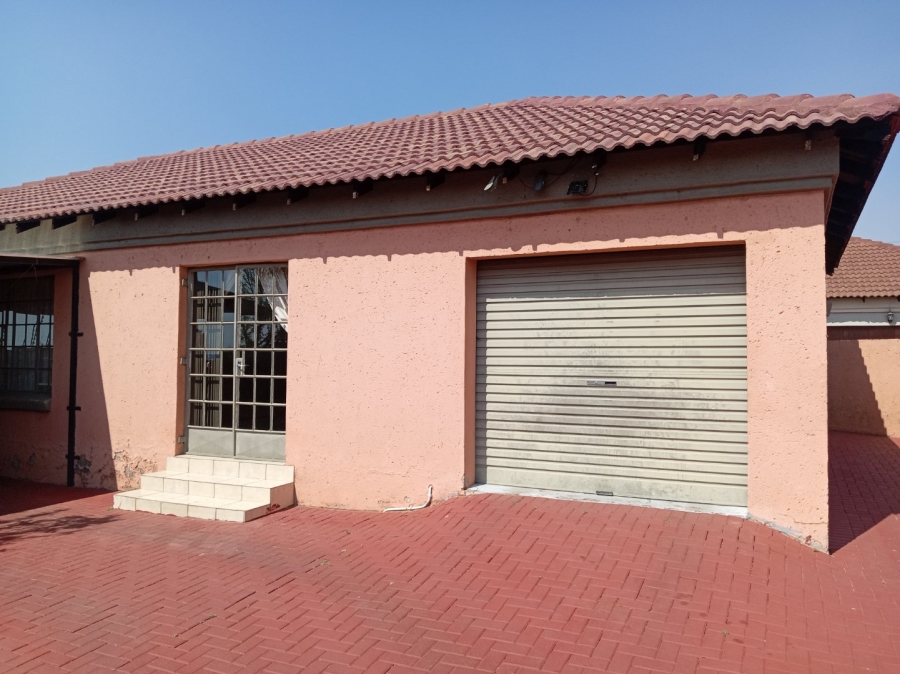 2 Bedroom Property for Sale in Cultura Park Gauteng