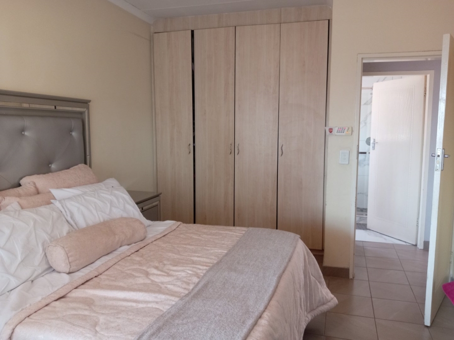 2 Bedroom Property for Sale in Cultura Park Gauteng