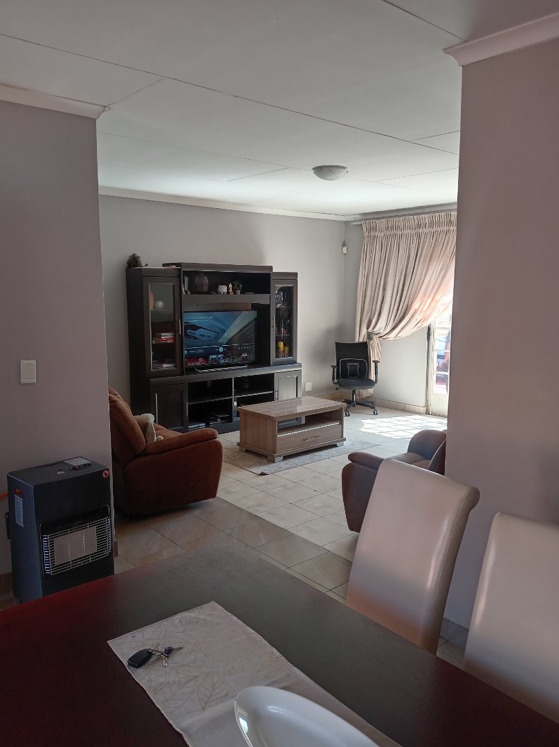 2 Bedroom Property for Sale in Cultura Park Gauteng