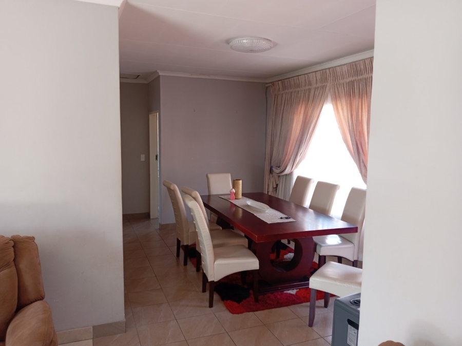 2 Bedroom Property for Sale in Cultura Park Gauteng