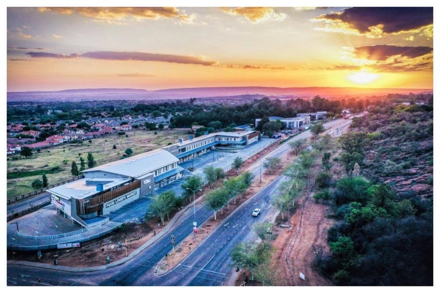To Let Commercial Property for Rent in Equestria Gauteng