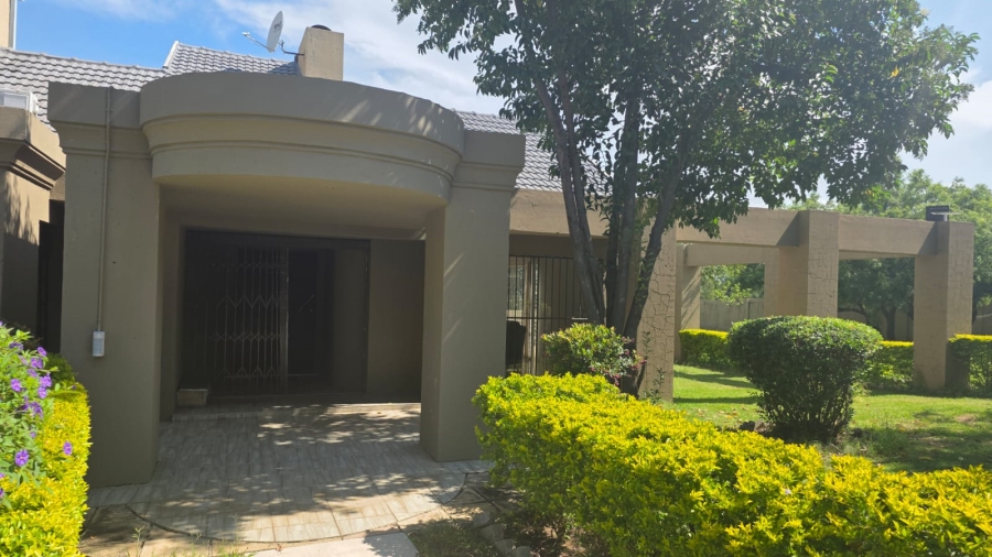 7 Bedroom Property for Sale in President Park Gauteng