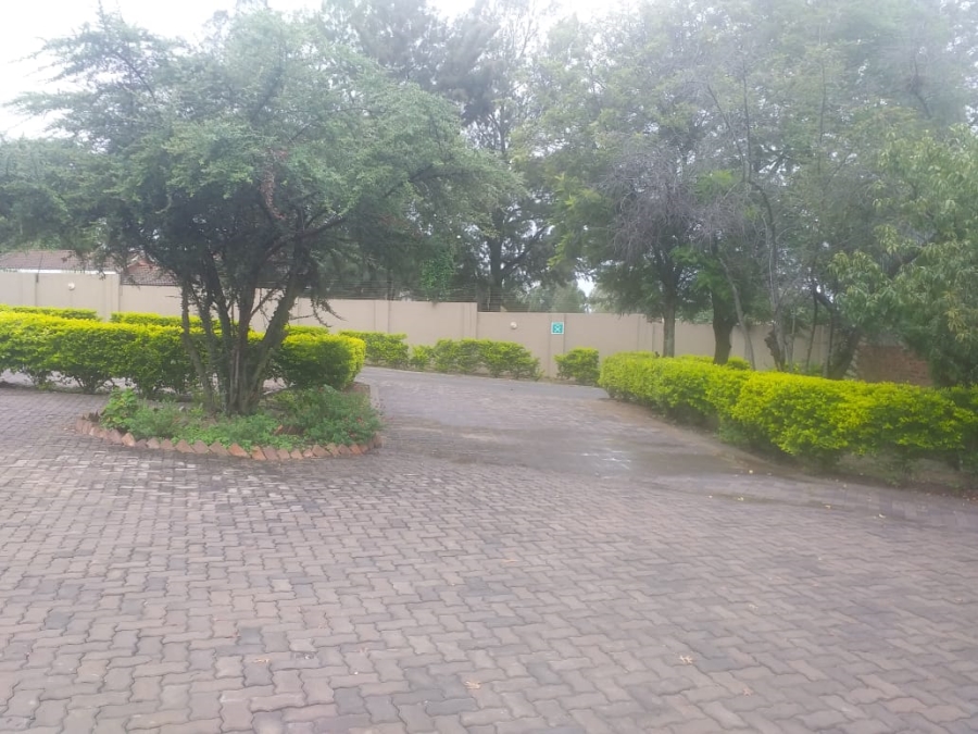 7 Bedroom Property for Sale in President Park Gauteng
