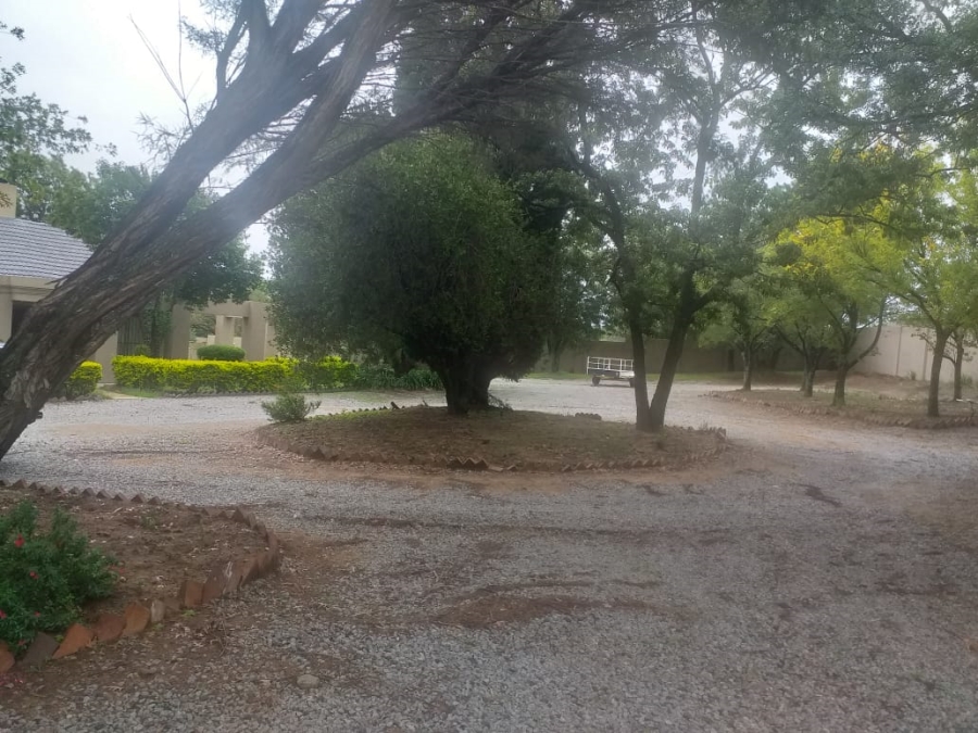 7 Bedroom Property for Sale in President Park Gauteng