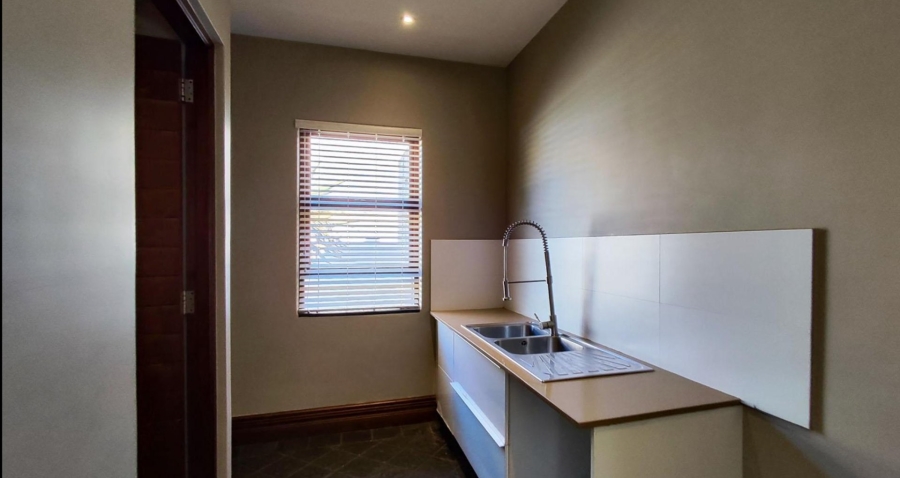 4 Bedroom Property for Sale in Serengeti Lifestyle Estate Gauteng