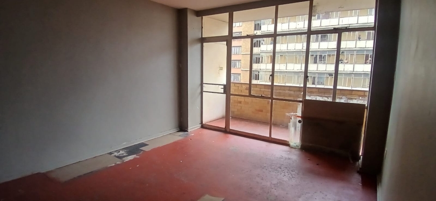 2 Bedroom Property for Sale in Hillbrow Gauteng