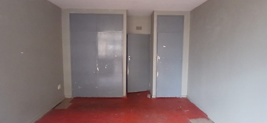 2 Bedroom Property for Sale in Hillbrow Gauteng