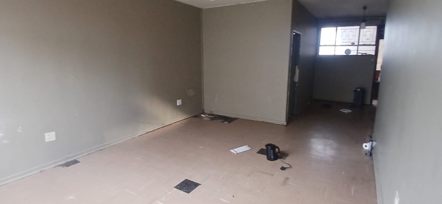 2 Bedroom Property for Sale in Hillbrow Gauteng