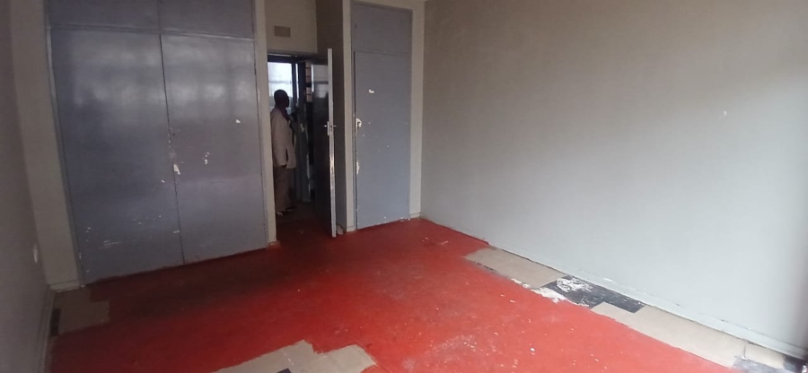 2 Bedroom Property for Sale in Hillbrow Gauteng