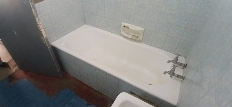 2 Bedroom Property for Sale in Hillbrow Gauteng
