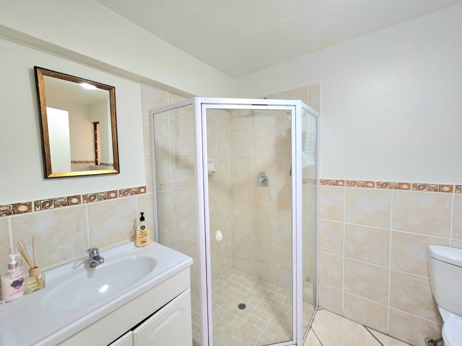 1 Bedroom Property for Sale in Broadacres Gauteng