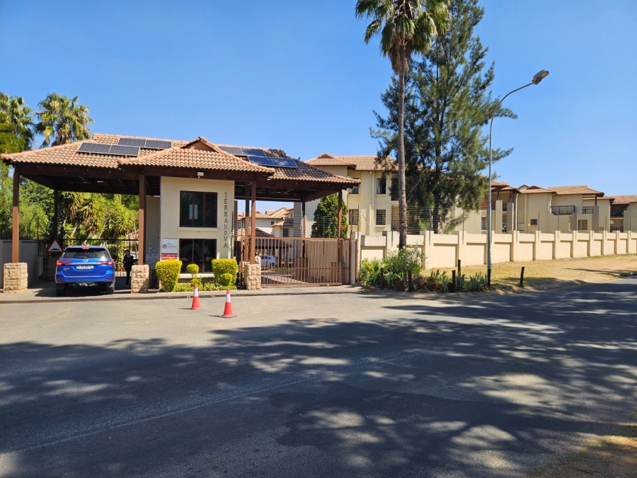 1 Bedroom Property for Sale in Broadacres Gauteng