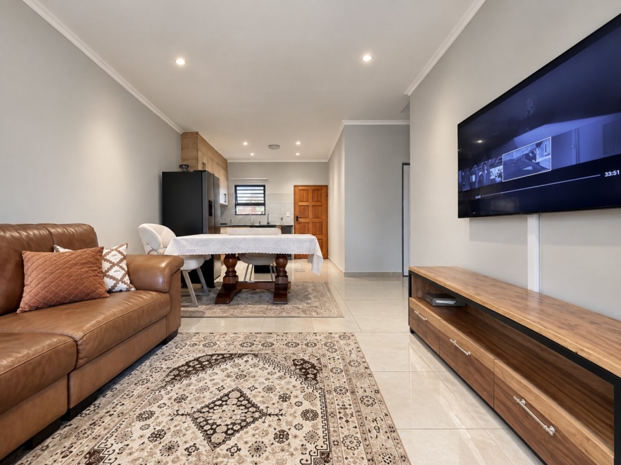 To Let 2 Bedroom Property for Rent in Glen Austin Gauteng