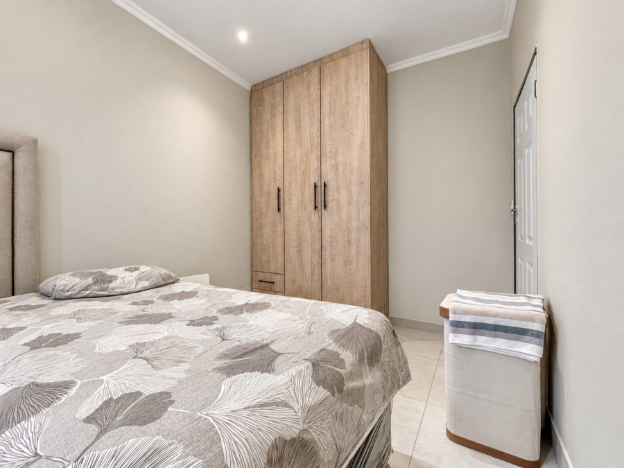To Let 2 Bedroom Property for Rent in Glen Austin Gauteng