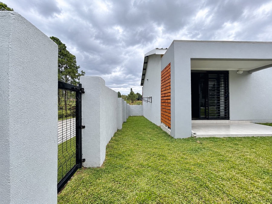 To Let 2 Bedroom Property for Rent in Glen Austin Gauteng