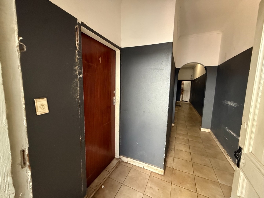8 Bedroom Property for Sale in Bezuidenhout Valley Gauteng