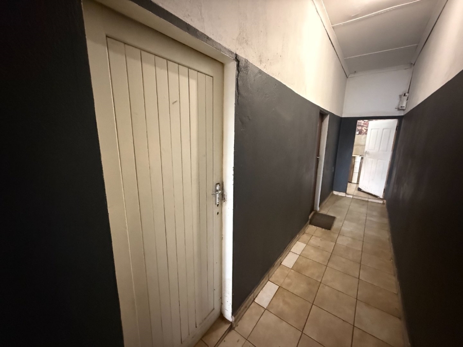 8 Bedroom Property for Sale in Bezuidenhout Valley Gauteng