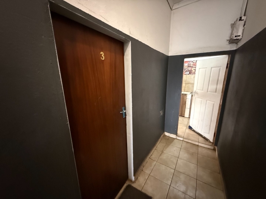 8 Bedroom Property for Sale in Bezuidenhout Valley Gauteng