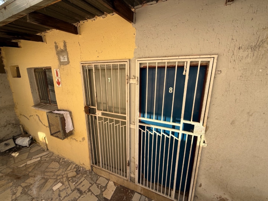 8 Bedroom Property for Sale in Bezuidenhout Valley Gauteng