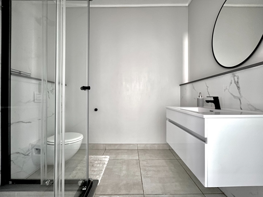 To Let 2 Bedroom Property for Rent in Waterfall Gauteng