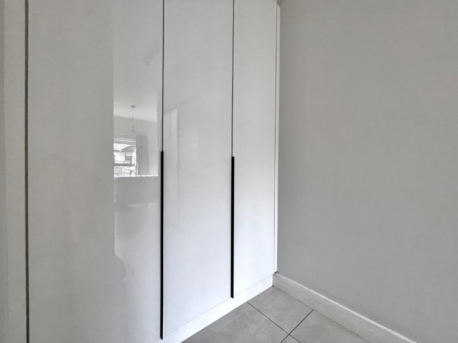 To Let 2 Bedroom Property for Rent in Waterfall Gauteng