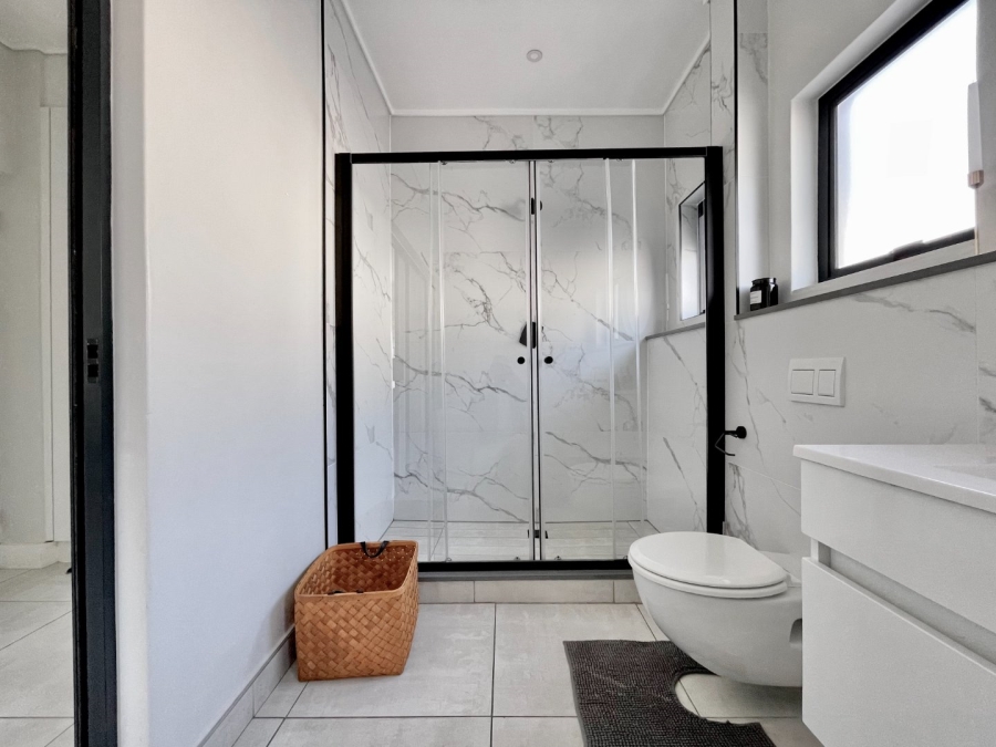 To Let 2 Bedroom Property for Rent in Waterfall Gauteng