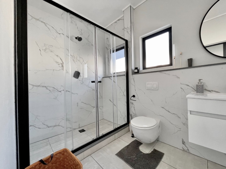 To Let 2 Bedroom Property for Rent in Waterfall Gauteng