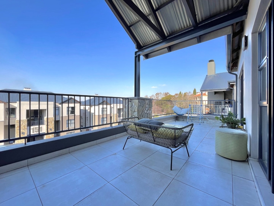 To Let 2 Bedroom Property for Rent in Waterfall Gauteng
