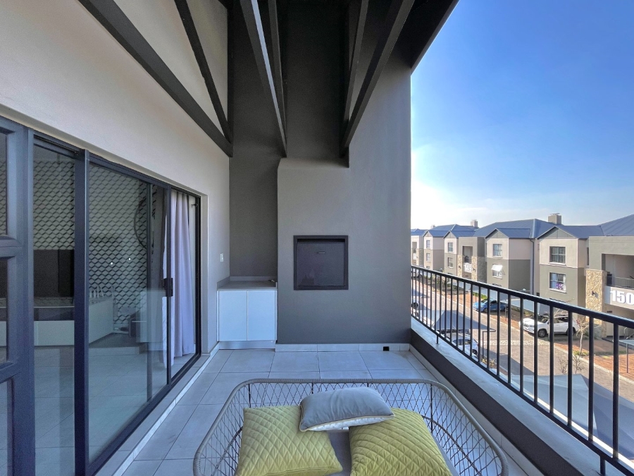 To Let 2 Bedroom Property for Rent in Waterfall Gauteng