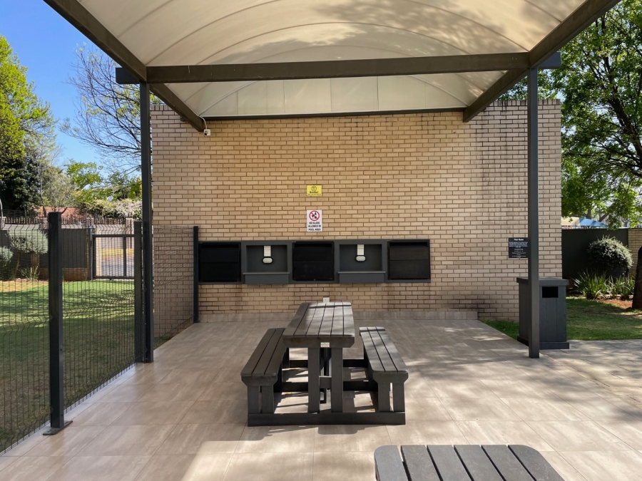 2 Bedroom Property for Sale in Bedfordview Gauteng
