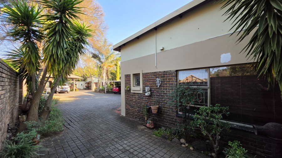 3 Bedroom Property for Sale in Wierda Park Gauteng