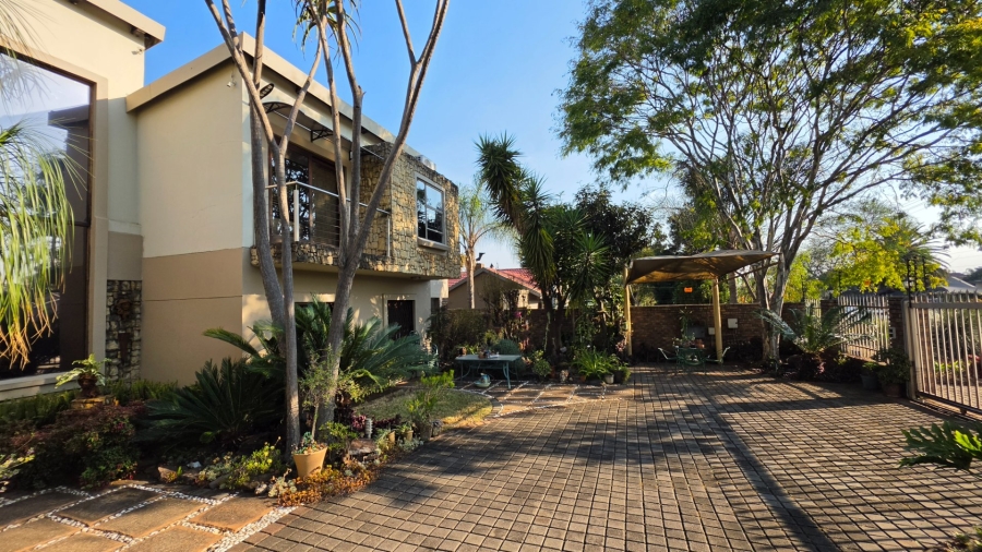 3 Bedroom Property for Sale in Wierda Park Gauteng