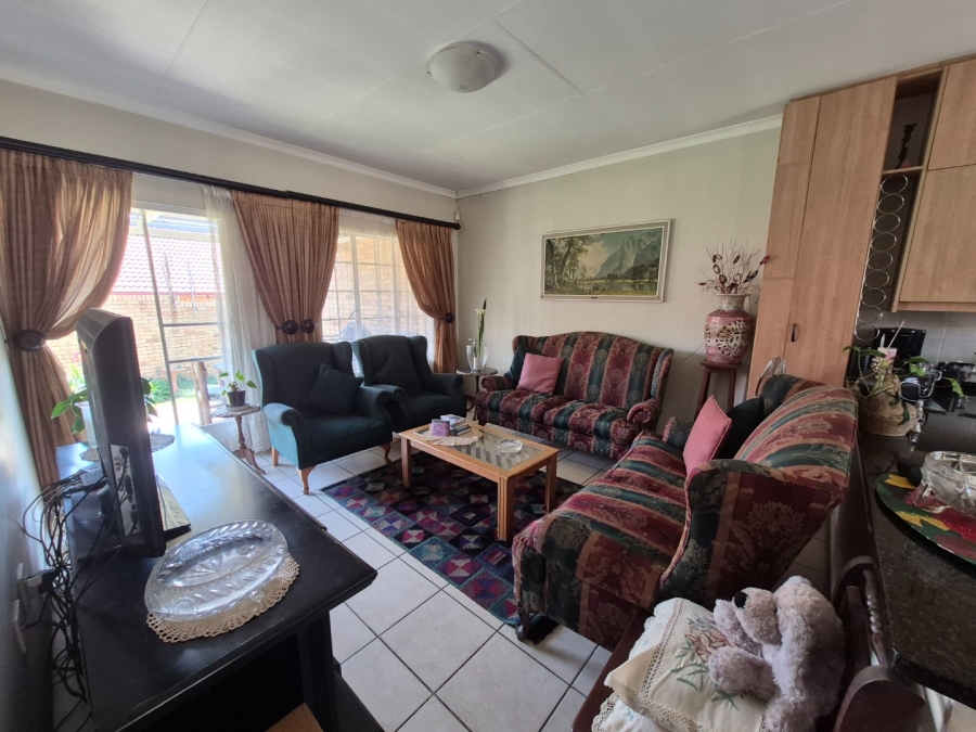 2 Bedroom Property for Sale in The Reeds Gauteng