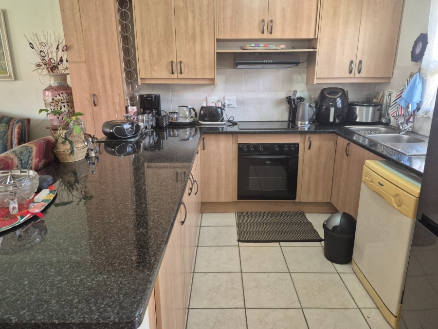 2 Bedroom Property for Sale in The Reeds Gauteng