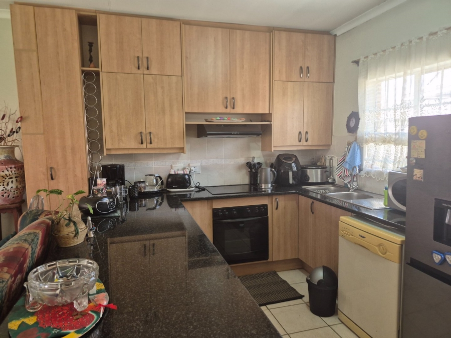 2 Bedroom Property for Sale in The Reeds Gauteng