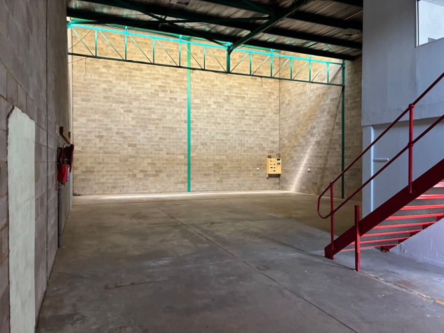 To Let Commercial Property for Rent in Driehoek Gauteng